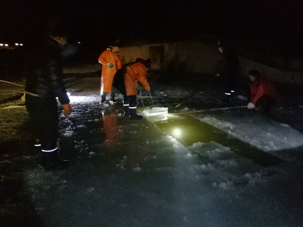 “冰光大道”如期完成施工 保障“粉雪節”城區活動(dòng)順利開(kāi)展