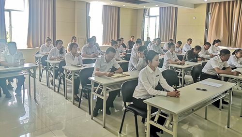 城區(qū)運營部召開“優(yōu)質(zhì)服務(wù)、安全運營”安全服務(wù)培訓(xùn)會