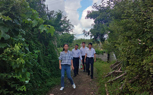 溫泉黨支部開(kāi)展慰問(wèn)退伍老兵主題黨日活動(dòng)