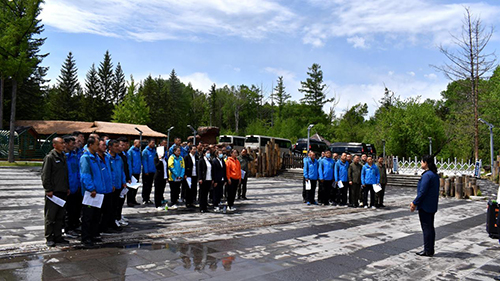 北景區(qū)運(yùn)營支部開展“唱紅歌 感黨恩共筑中國夢”主題黨日活動